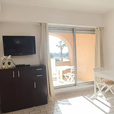 L'Etoile Sous Les Pins - La Loge Apartment Hyeres Exterior photo